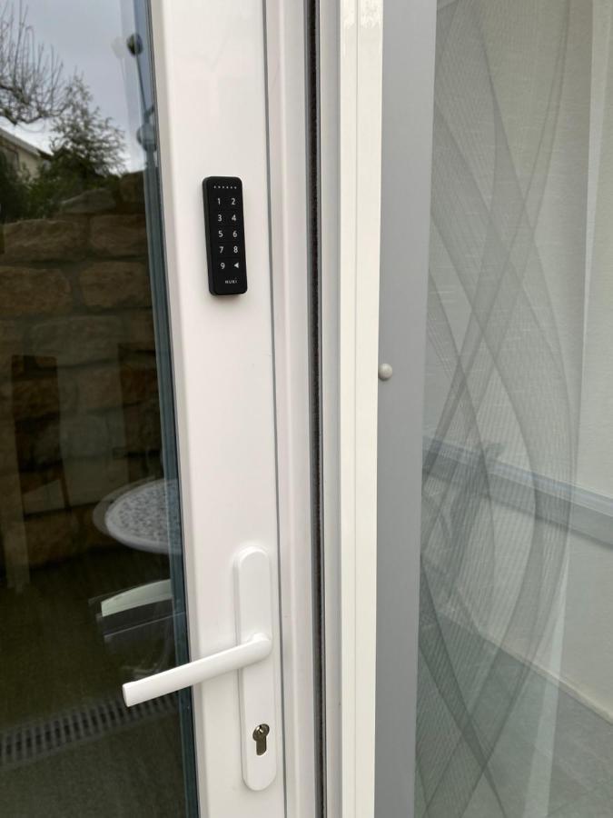 1,5 Zimmer Apartment In S-Bahn Naehe, 35 Qm, Max 4 Pers, Zentral, Private Terasse, Internet 250 Mbit Gärtringen Exterior foto